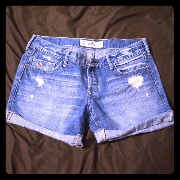 🔥SALE🔥 DISTRESSED Hollister Jean Shorts Cuffed - Picture 2 of 3